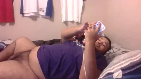 Snapshot of bronxforlife chatting on 12.24.24 bronxforlife online show from 12.24.24