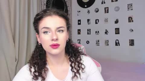 Snapshot of brookchills chatting on 09.23.25 Brook Help me collect 100 reactions online show from 09.23.25