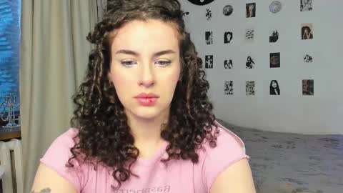 Snapshot of brookchills chatting on 09.26.25 Brook Help me collect 100 reactions online show from 09.26.25