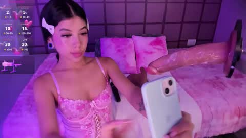 Snapshot of brooke_monroe chatting on 10.29.25 Brooke online show from 10.29.25