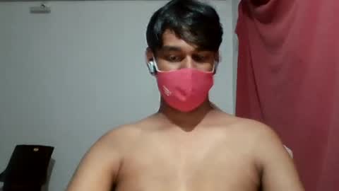 Snapshot of brownguy2505 chatting on 01.19.25 brownguy2505 online show from 01.19.25