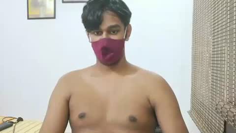 Snapshot of brownguy2505 chatting on 09.18.25 brownguy2505 online show from 09.18.25