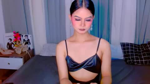 Roberta  GODDESS OF PLEASURE AND SEXUALDESIRE   online show from 09.19.25