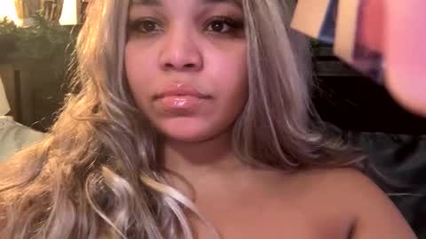 EtherealLilac online show from 01.31.25