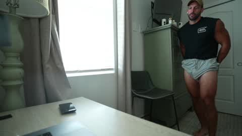 Snapshot of brucestryker chatting on 10.18.25 onlyfans BRUCESTRYKER online show from 10.18.25