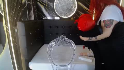 Snapshot of bruja_scarlata chatting on 02.12.26 Bruja SCarlata online show from 02.12.26