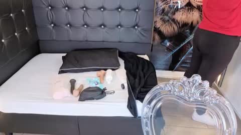 Snapshot of bruja_scarlata chatting on 02.21.26 Bruja SCarlata online show from 02.21.26