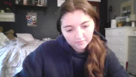 brunettebaby040 online show from 11.10.25