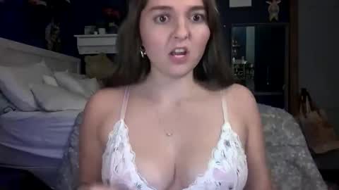 brunettebaby040 online show from 11.14.25