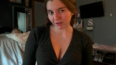 brunettebaby040 online show from 11.26.25