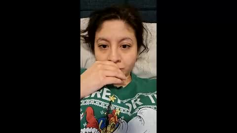 Snapshot of brunettedoll100 chatting on 01.11.26 brunettedoll100 online show from 01.11.26