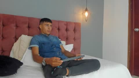 Snapshot of bruno_fox_ chatting on 06.17.26 Bruno online show from 06.17.26