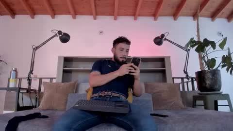 Andres Suarez online show from 03.03.26