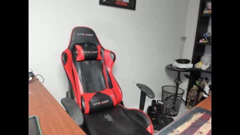 BRUTALMASTER1983 online show from 11.18.25