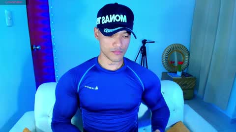 Snapshot of bryan_boy_ chatting on 04.22.26 bryan online show from 04.22.26