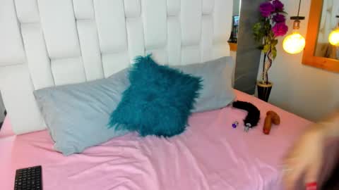 Snapshot of bryna_ chatting on 01.12.25 bryna_ online show from 01.12.25