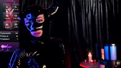 Snapshot of bubblewhite_ chatting on 12.13.24 BubbleJereth online show from 12.13.24