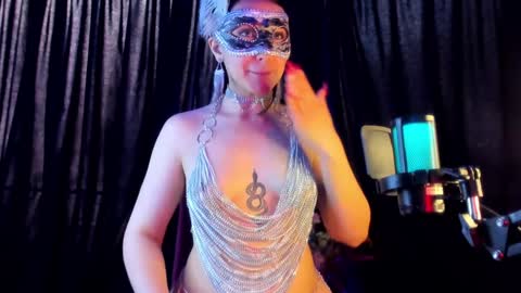 Snapshot of bubblewhite_ chatting on 12.19.24 BubbleJereth online show from 12.19.24