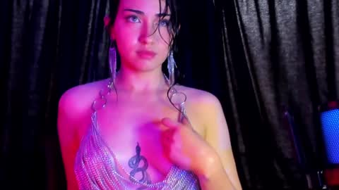 Snapshot of bubblewhite_ chatting on 12.19.24 BubbleJereth online show from 12.19.24