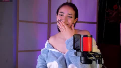 Snapshot of bubblewhite_ chatting on 01.11.25 BubbleJereth online show from 01.11.25