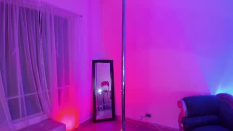 Snapshot of bubblewhite_ chatting on 02.11.25 BubbleJereth online show from 02.11.25