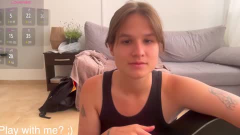 Snapshot of buckwheat_queen chatting on 10.27.25 Mira online show from 10.27.25