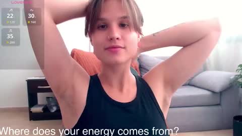 Snapshot of buckwheat_queen chatting on 11.27.25 Mira online show from 11.27.25