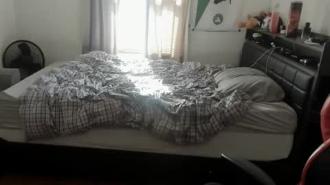 buffsexyman24 online show from 02.26.25