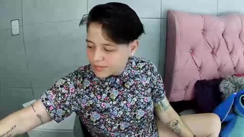 Snapshot of bug2025 chatting on 11.19.25 bug2025 online show from 11.19.25