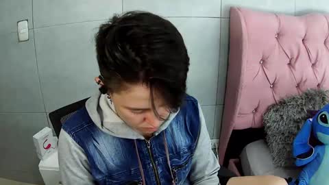 Snapshot of bug2025 chatting on 11.20.25 bug2025 online show from 11.20.25