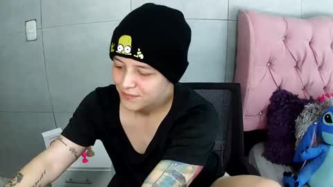 Snapshot of bug2025 chatting on 11.25.25 bug2025 online show from 11.25.25