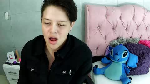 Snapshot of bug2025 chatting on 12.15.25 bug2025 online show from 12.15.25