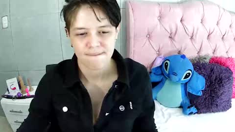 Snapshot of bug2025 chatting on 12.16.25 bug2025 online show from 12.16.25