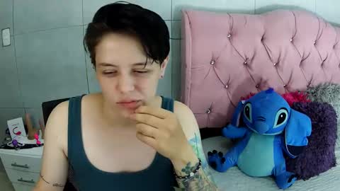 Snapshot of bug2025 chatting on 12.18.25 bug2025 online show from 12.18.25