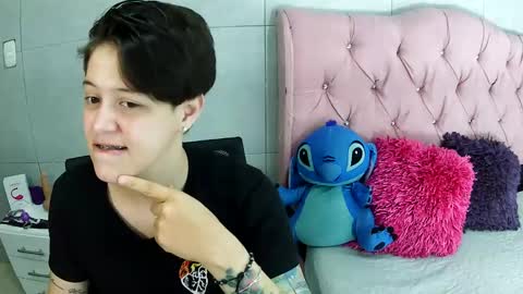 Snapshot of bug2025 chatting on 12.21.25 bug2025 online show from 12.21.25