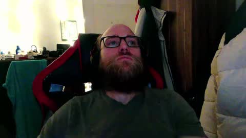 Snapshot of buhalteris chatting on 06.04.26 Lukas online show from 06.04.26