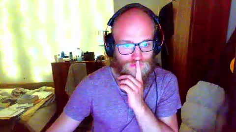 Snapshot of buhalteris chatting on 07.10.26 Lukas online show from 07.10.26