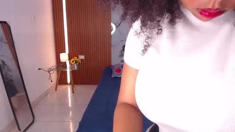 Rossi Hill online show from 02.14.26