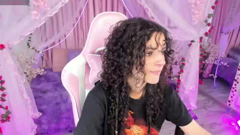 Snapshot of bunny_curly chatting on 09.15.25 Bunny  online show from 09.15.25