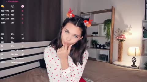 Snapshot of bunny_nova chatting on 12.23.25 Aria online show from 12.23.25