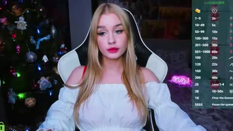 Snapshot of bunny_wetty chatting on 12.25.24 ruslana online show from 12.25.24