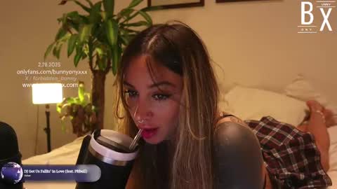 Snapshot of bunnyonyx chatting on 02.28.25 Stephanie Next stream TUESDAY 6pm PDT online show from 02.28.25