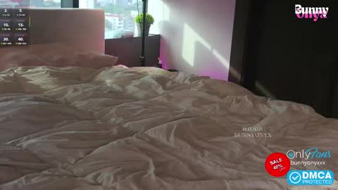 Snapshot of bunnyonyx chatting on 10.13.25 Stephanie Next stream TUESDAY 6pm PDT online show from 10.13.25