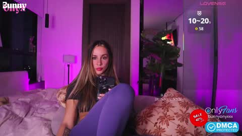 Snapshot of bunnyonyx chatting on 11.03.25 Stephanie Next stream TUESDAY 6pm PDT online show from 11.03.25