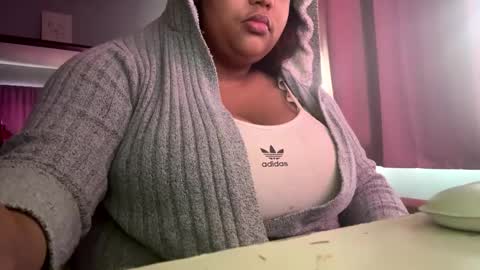 Snapshot of bunnyslittlecum chatting on 11.12.25 Bunnygirl Onyx online show from 11.12.25