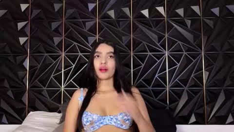 Snapshot of bunnytinaa chatting on 11.24.25 Tina online show from 11.24.25