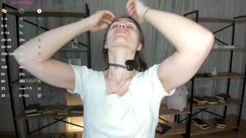 Snapshot of bunnyvice chatting on 06.12.26 Lizy online show from 06.12.26