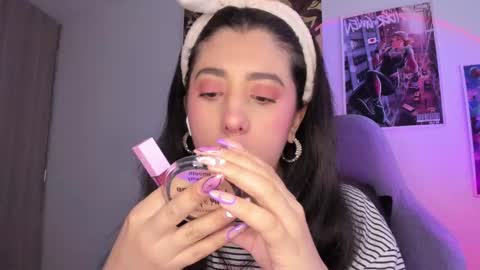 Snapshot of bunnyy09 chatting on 02.11.25 Jess online show from 02.11.25