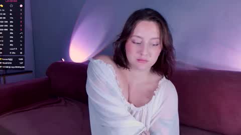 Snapshot of burn_lissa chatting on 02.12.25 Lissa online show from 02.12.25