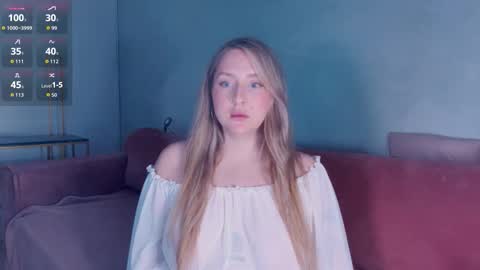 Snapshot of burn_lissa chatting on 09.18.25 Lissa online show from 09.18.25